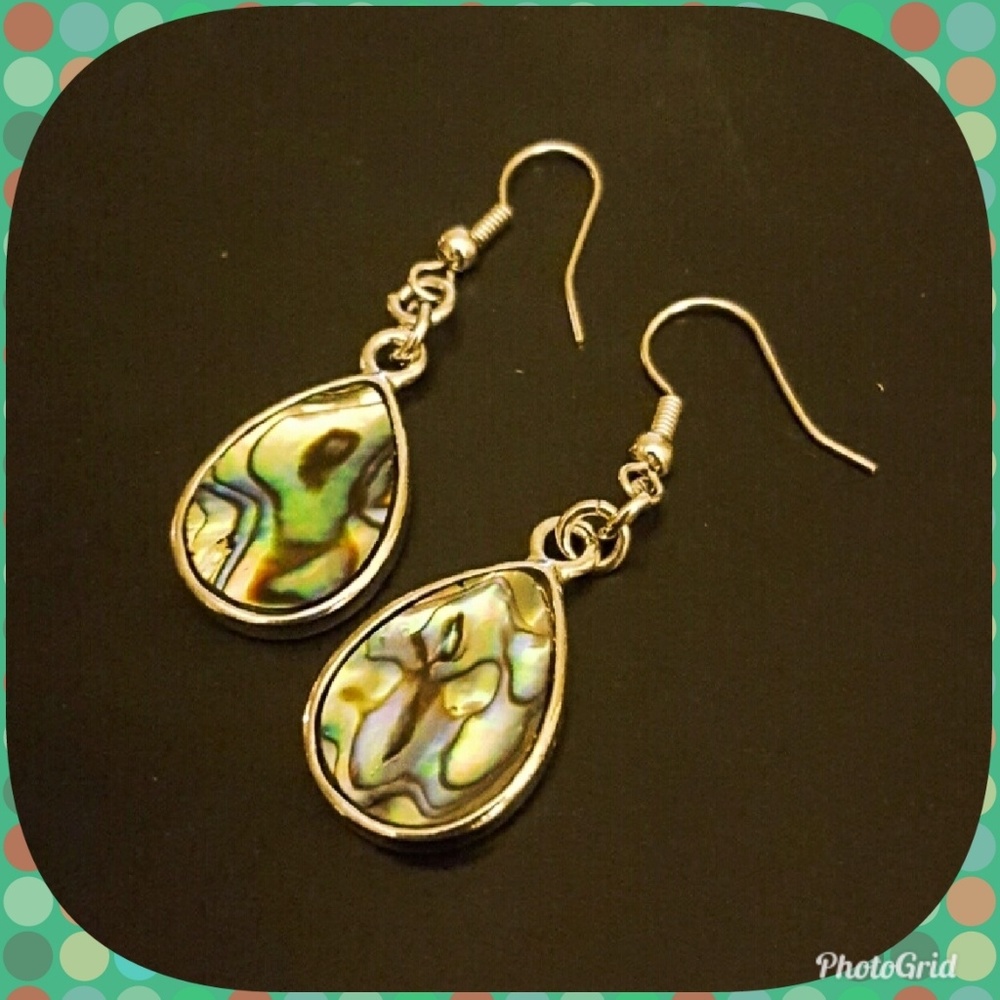 Mother-of-pearl earrings